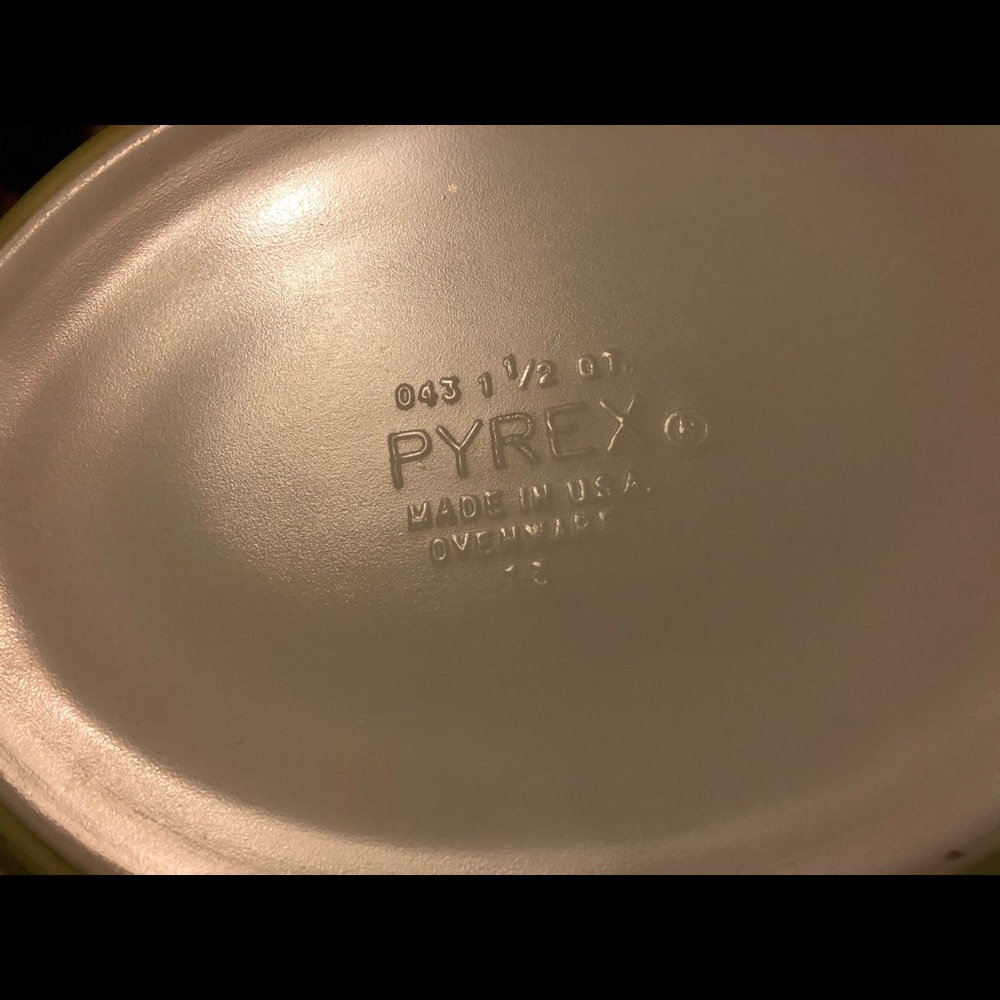 Pyrex 043 Avocado - Picture 3 of 3
